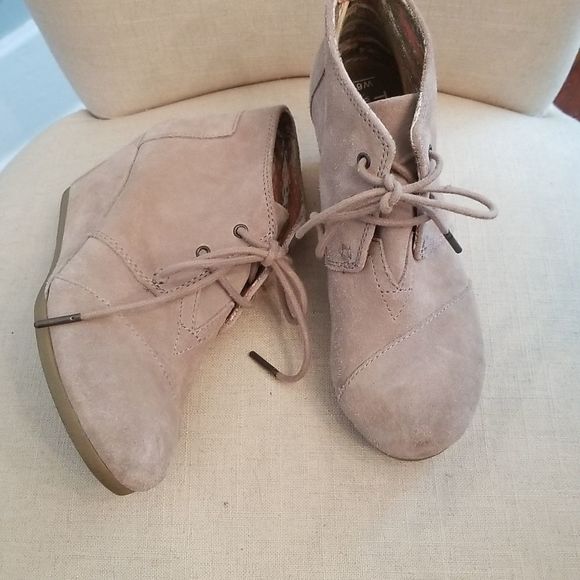 Tom's Desert Sand Wedges Ankle Boots Sz. 6m - Picture 1 of 9